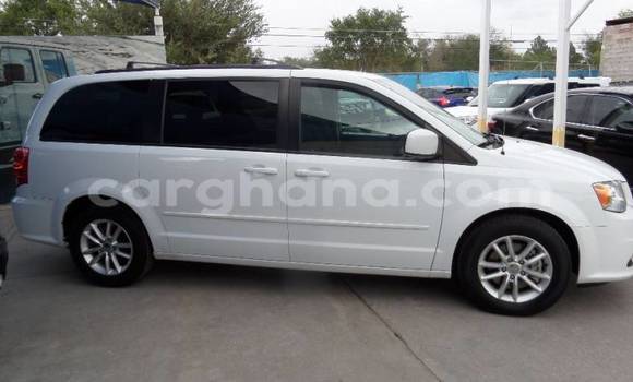 Sayi Na hannu Dodge Caravan White Mota in Accra a Greater Accra Sayi Na hannu Dodge Caravan White Mota in Accra a Greater Accra