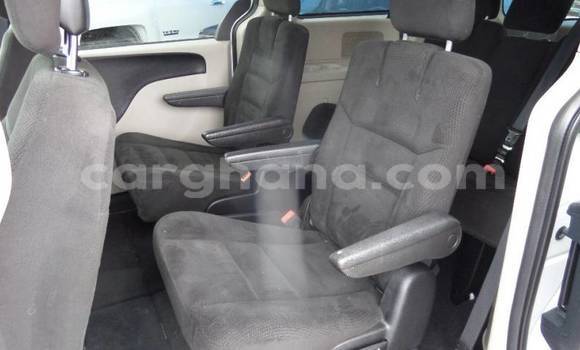 Sayi Na hannu Dodge Caravan White Mota in Accra a Greater Accra Sayi Na hannu Dodge Caravan White Mota in Accra a Greater Accra