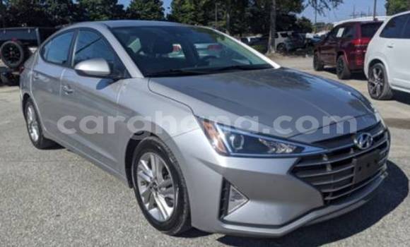 Sayi Na hannu Hyundai Elantra Azurfa Mota in Accra a Greater Accra