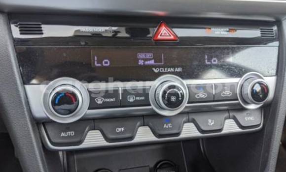 Buy Used Hyundai Elantra Silver Car in Accra in Greater Accra Buy Used Hyundai Elantra Silver Car in Accra in Greater Accra