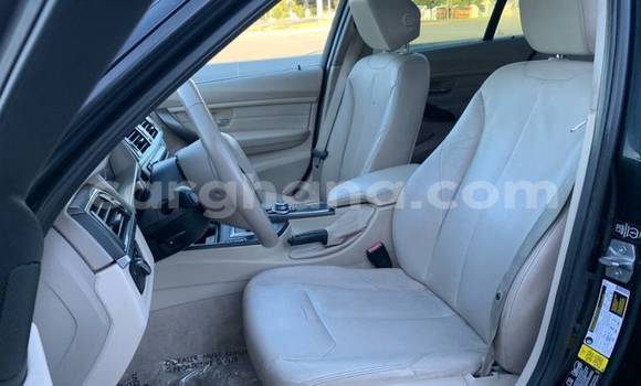 Ra Àlòkù BMW 3–Series Black Ọkọ̀ in Accra ni Greater Accra Ra Àlòkù BMW 3–Series Black Ọkọ̀ in Accra ni Greater Accra