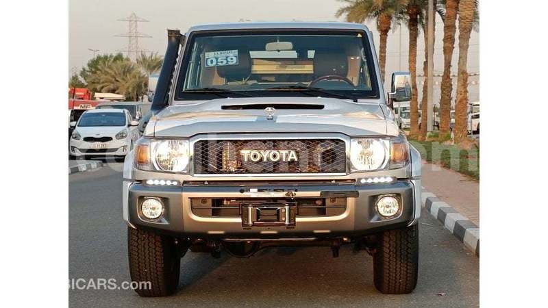 Big with watermark toyota land cruiser ashanti import dubai 52220