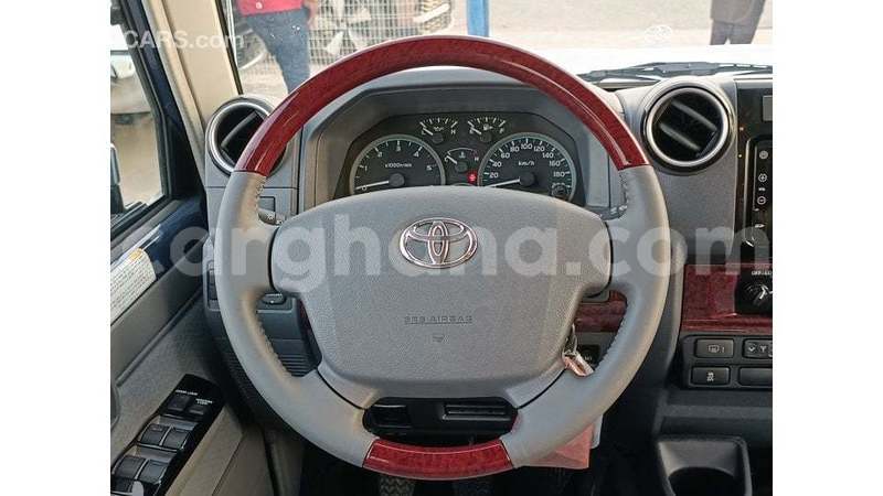 Big with watermark toyota land cruiser ashanti import dubai 52220