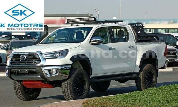 Buy Import Toyota Hilux White Car in Import - Dubai in Ashanti