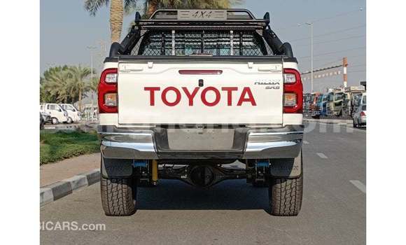 Buy Import Toyota Hilux White Car in Import - Dubai in Ashanti Buy Import Toyota Hilux White Car in Import - Dubai in Ashanti