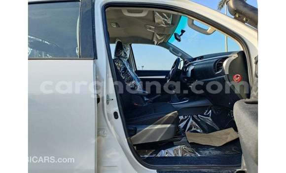 Buy Import Toyota Hilux White Car in Import - Dubai in Ashanti Buy Import Toyota Hilux White Car in Import - Dubai in Ashanti