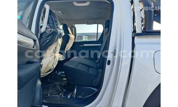 Buy Import Toyota Hilux White Car in Import - Dubai in Ashanti Buy Import Toyota Hilux White Car in Import - Dubai in Ashanti