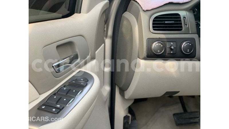 Big with watermark chevrolet tahoe ashanti import dubai 52224