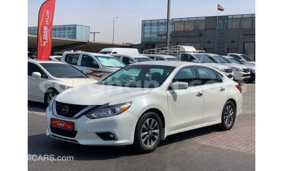 Ra Imported Nissan Altima funfun Ọkọ̀ in Import - Dubai ni Ashanti Ra Imported Nissan Altima funfun Ọkọ̀ in Import - Dubai ni Ashanti