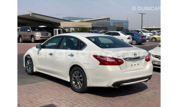 Ra Imported Nissan Altima funfun Ọkọ̀ in Import - Dubai ni Ashanti Ra Imported Nissan Altima funfun Ọkọ̀ in Import - Dubai ni Ashanti