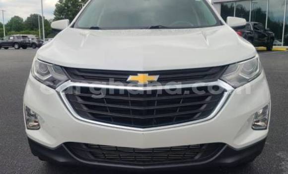 Ra Àlòkù Chevrolet Equinox funfun Ọkọ̀ in Accra ni Greater Accra