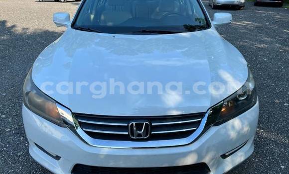 Sayi Na hannu Honda Accord White Mota in Accra a Greater Accra Sayi Na hannu Honda Accord White Mota in Accra a Greater Accra