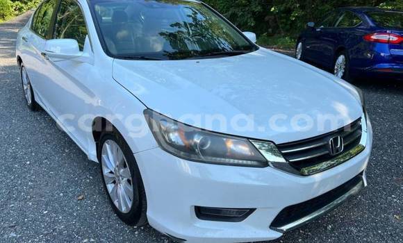 Sayi Na hannu Honda Accord White Mota in Accra a Greater Accra Sayi Na hannu Honda Accord White Mota in Accra a Greater Accra