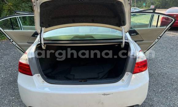 Sayi Na hannu Honda Accord White Mota in Accra a Greater Accra Sayi Na hannu Honda Accord White Mota in Accra a Greater Accra