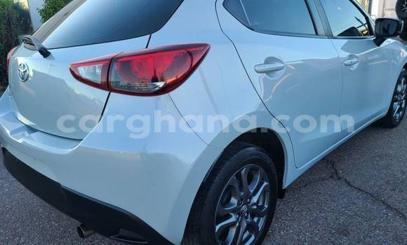 Sayi Na hannu Toyota Yaris White Mota in Accra a Greater Accra Sayi Na hannu Toyota Yaris White Mota in Accra a Greater Accra