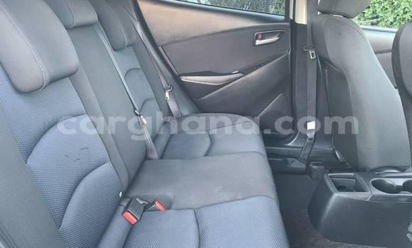 Sayi Na hannu Toyota Yaris White Mota in Accra a Greater Accra Sayi Na hannu Toyota Yaris White Mota in Accra a Greater Accra