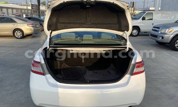 Sayi Na hannu Toyota Camry White Mota in Accra a Greater Accra Sayi Na hannu Toyota Camry White Mota in Accra a Greater Accra