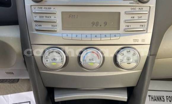 Sayi Na hannu Toyota Camry White Mota in Accra a Greater Accra Sayi Na hannu Toyota Camry White Mota in Accra a Greater Accra