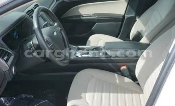 Ra Àlòkù Ford Fusion funfun Ọkọ̀ in Accra ni Greater Accra Ra Àlòkù Ford Fusion funfun Ọkọ̀ in Accra ni Greater Accra