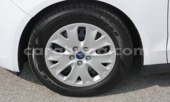 Ra Àlòkù Ford Fusion funfun Ọkọ̀ in Accra ni Greater Accra Ra Àlòkù Ford Fusion funfun Ọkọ̀ in Accra ni Greater Accra