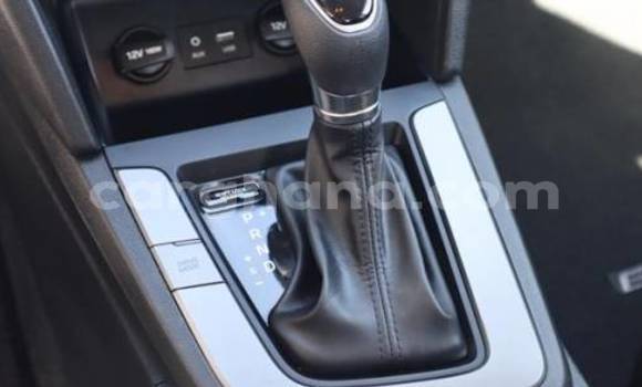 Sayi Na hannu Hyundai Elantra White Mota in Accra a Greater Accra Sayi Na hannu Hyundai Elantra White Mota in Accra a Greater Accra