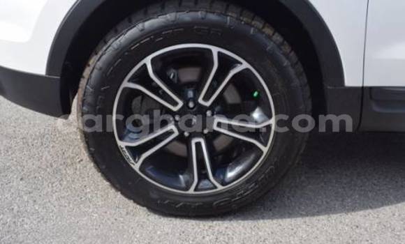 Sayi Na hannu Ford Explorer White Mota in Accra a Greater Accra Sayi Na hannu Ford Explorer White Mota in Accra a Greater Accra