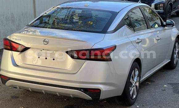 Sayi Na hannu Nissan Altima Azurfa Mota in Accra a Greater Accra Sayi Na hannu Nissan Altima Azurfa Mota in Accra a Greater Accra