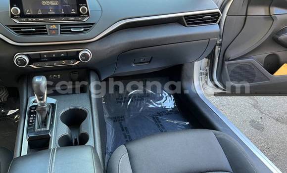 Sayi Na hannu Nissan Altima Azurfa Mota in Accra a Greater Accra Sayi Na hannu Nissan Altima Azurfa Mota in Accra a Greater Accra