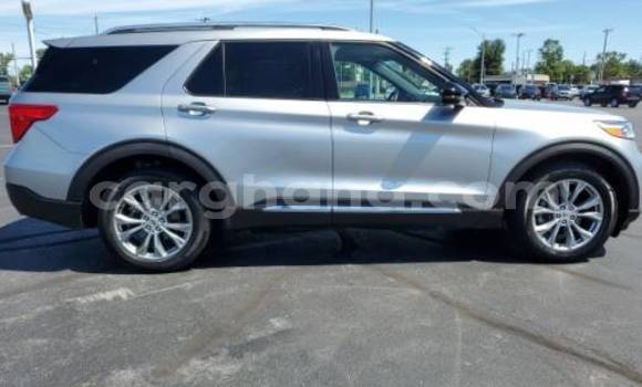 Sayi Na hannu Ford Explorer Azurfa Mota in Accra a Greater Accra Sayi Na hannu Ford Explorer Azurfa Mota in Accra a Greater Accra