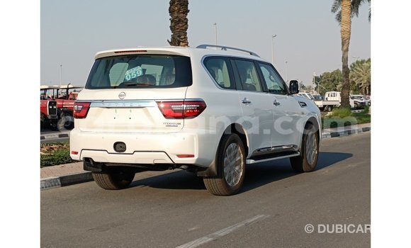 Buy Import Nissan Patrol White Car in Import - Dubai in Ashanti Buy Import Nissan Patrol White Car in Import - Dubai in Ashanti