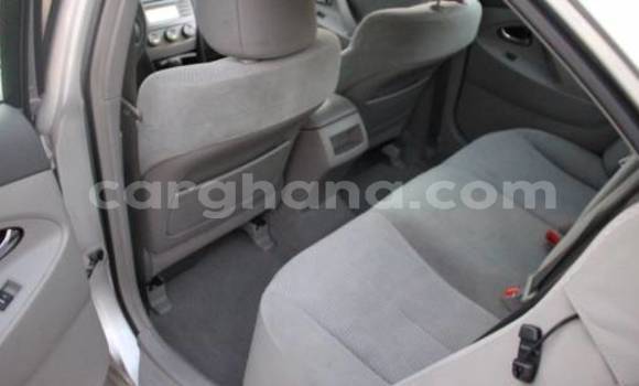 Sayi Na hannu Toyota Camry Azurfa Mota in Accra a Greater Accra Sayi Na hannu Toyota Camry Azurfa Mota in Accra a Greater Accra