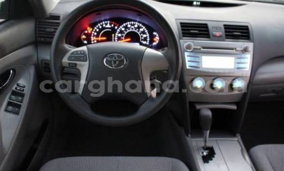 Sayi Na hannu Toyota Camry Azurfa Mota in Accra a Greater Accra Sayi Na hannu Toyota Camry Azurfa Mota in Accra a Greater Accra