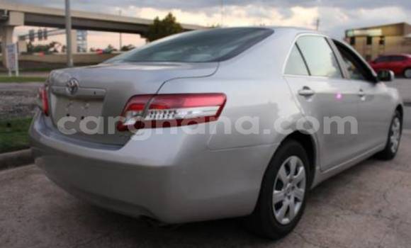 Sayi Na hannu Toyota Camry Azurfa Mota in Accra a Greater Accra Sayi Na hannu Toyota Camry Azurfa Mota in Accra a Greater Accra