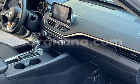 Sayi Na hannu Nissan Altima Azurfa Mota in Accra a Greater Accra Sayi Na hannu Nissan Altima Azurfa Mota in Accra a Greater Accra