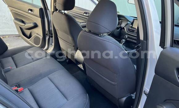 Sayi Na hannu Nissan Altima Azurfa Mota in Accra a Greater Accra Sayi Na hannu Nissan Altima Azurfa Mota in Accra a Greater Accra