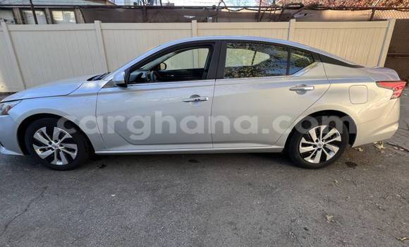 Sayi Na hannu Nissan Altima Azurfa Mota in Accra a Greater Accra Sayi Na hannu Nissan Altima Azurfa Mota in Accra a Greater Accra