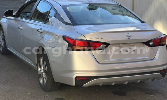 Sayi Na hannu Nissan Altima Azurfa Mota in Accra a Greater Accra Sayi Na hannu Nissan Altima Azurfa Mota in Accra a Greater Accra