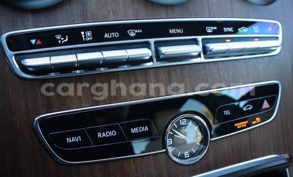 Sayi Na hannu Mercedes‒Benz C–Class White Mota in Accra a Greater Accra Sayi Na hannu Mercedes‒Benz C–Class White Mota in Accra a Greater Accra