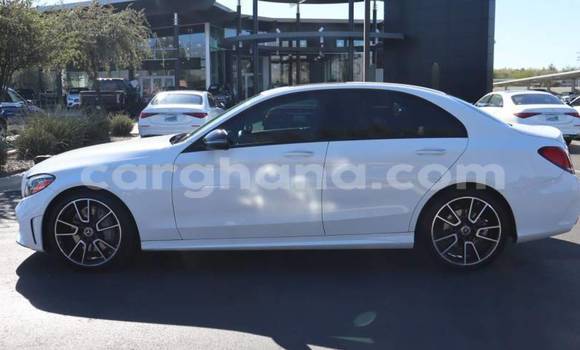 Sayi Na hannu Mercedes‒Benz C–Class White Mota in Accra a Greater Accra Sayi Na hannu Mercedes‒Benz C–Class White Mota in Accra a Greater Accra
