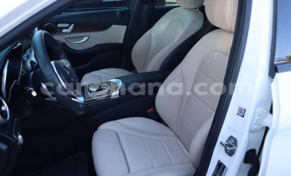 Sayi Na hannu Mercedes‒Benz C–Class White Mota in Accra a Greater Accra Sayi Na hannu Mercedes‒Benz C–Class White Mota in Accra a Greater Accra