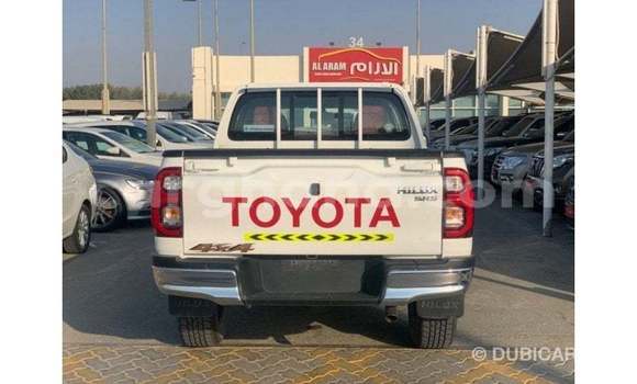 Ra Imported Toyota Hilux funfun Ọkọ̀ in Import - Dubai ni Ashanti Ra Imported Toyota Hilux funfun Ọkọ̀ in Import - Dubai ni Ashanti