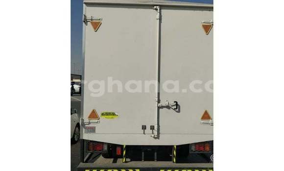 Ra Imported Isuzu NPR funfun Ọkọ̀ akẹ́rù ńlá in Import - Dubai ni Ashanti Ra Imported Isuzu NPR funfun Ọkọ̀ akẹ́rù ńlá in Import - Dubai ni Ashanti