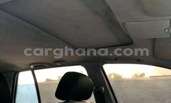 Ra Àlòkù Volkswagen Golf funfun Ọkọ̀ in Accra ni Greater Accra Ra Àlòkù Volkswagen Golf funfun Ọkọ̀ in Accra ni Greater Accra