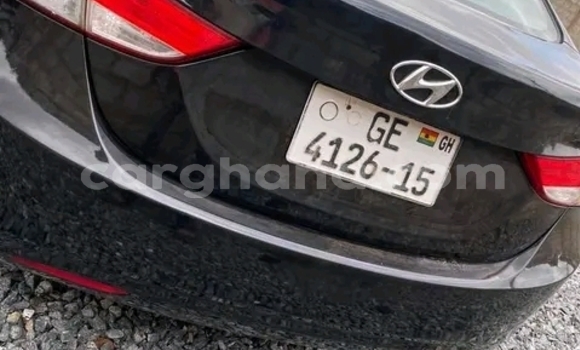 Ra Àlòkù Hyundai Elantra funfun Ọkọ̀ in Accra ni Greater Accra Ra Àlòkù Hyundai Elantra funfun Ọkọ̀ in Accra ni Greater Accra