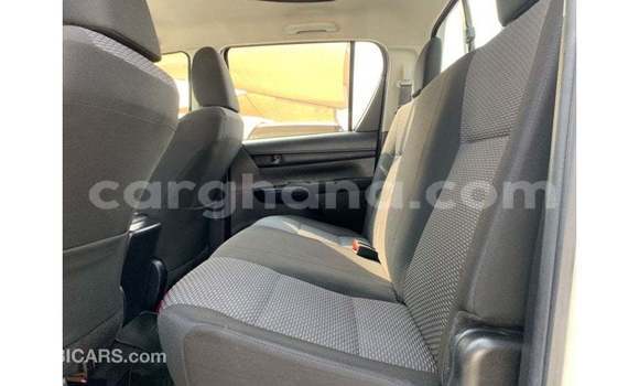 Sayi Imported Toyota Hilux White Mota in Import - Dubai a Ashanti Sayi Imported Toyota Hilux White Mota in Import - Dubai a Ashanti
