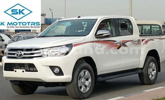 Buy Import Toyota Hilux White Car in Import - Dubai in Ashanti Buy Import Toyota Hilux White Car in Import - Dubai in Ashanti