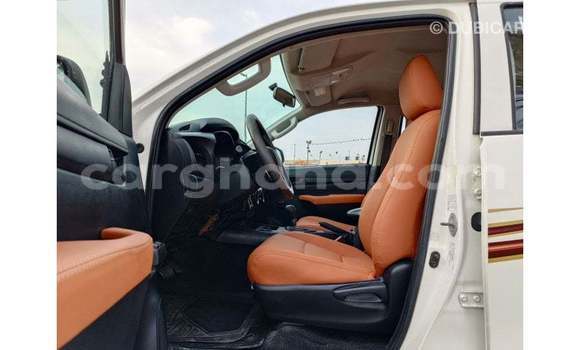 Buy Import Toyota Hilux White Car in Import - Dubai in Ashanti Buy Import Toyota Hilux White Car in Import - Dubai in Ashanti