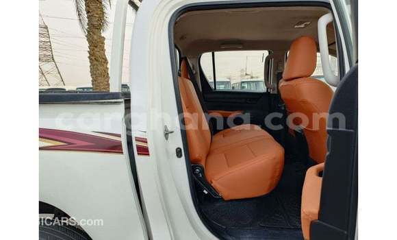 Buy Import Toyota Hilux White Car in Import - Dubai in Ashanti Buy Import Toyota Hilux White Car in Import - Dubai in Ashanti