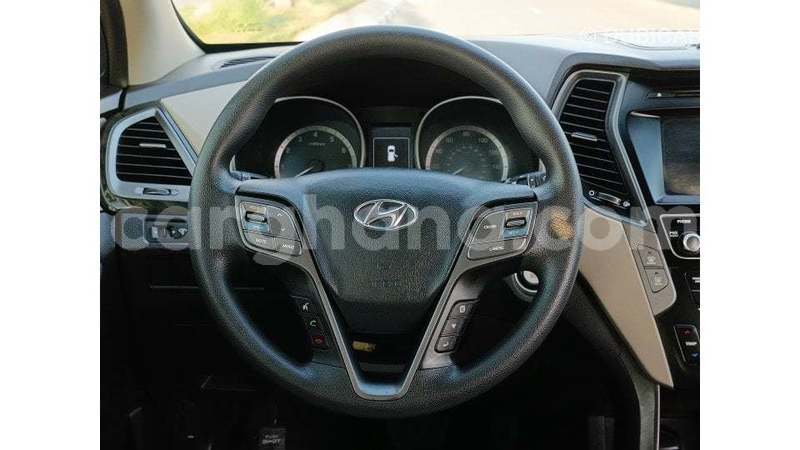 Big with watermark hyundai santa fe ashanti import dubai 52372