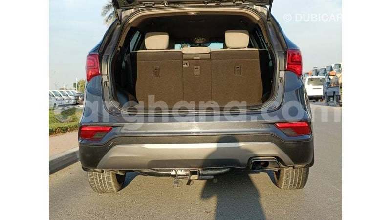 Big with watermark hyundai santa fe ashanti import dubai 52372